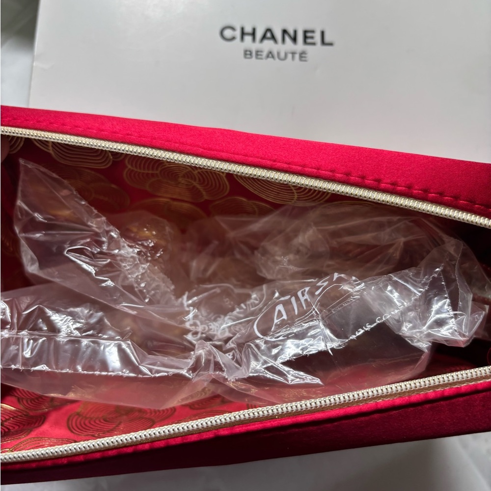 CHANEL Red with gold camellia flowers Cosmetic Bag 8 x 4 1/2 x 2 New - Picture 7 of 7